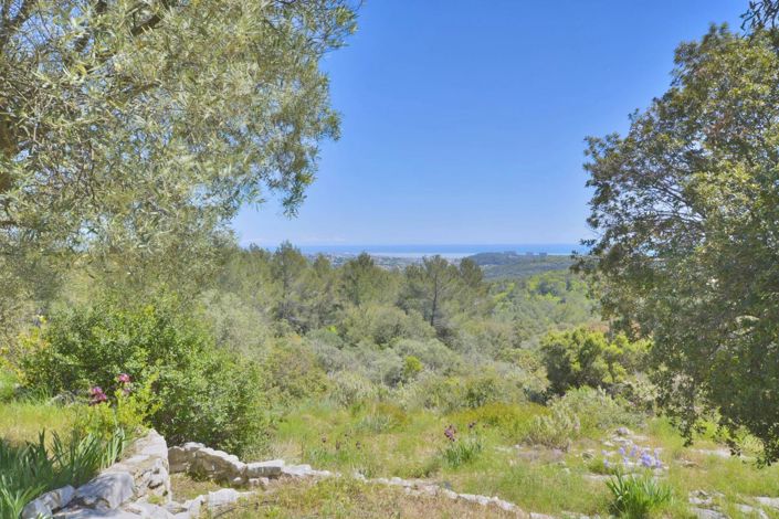 Image No.9-5 Bed House for sale