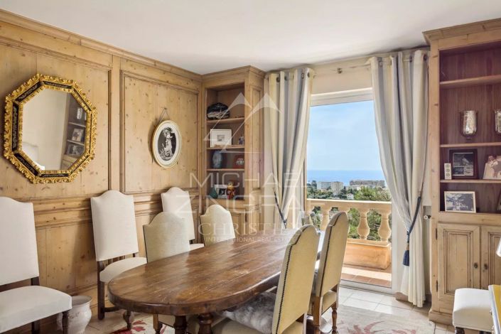 Image No.6-6 Bed House for sale