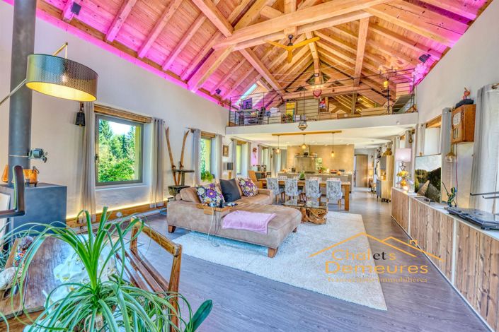Image No.1-6 Bed House for sale