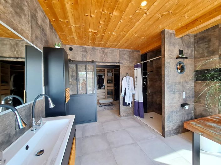 Image No.15-4 Bed House for sale