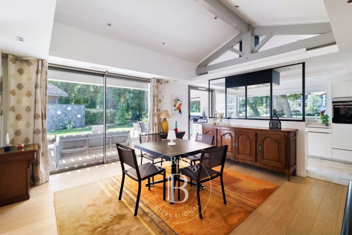 Image No.9-3 Bed House for sale