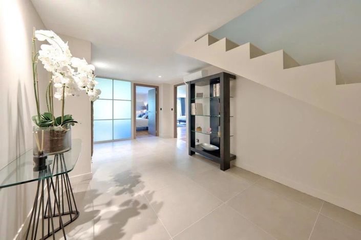 Image No.17-5 Bed House for sale