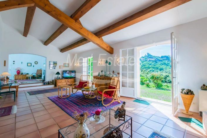 Image No.11-3 Bed House for sale