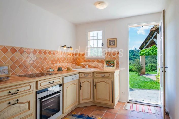 Image No.24-3 Bed House for sale