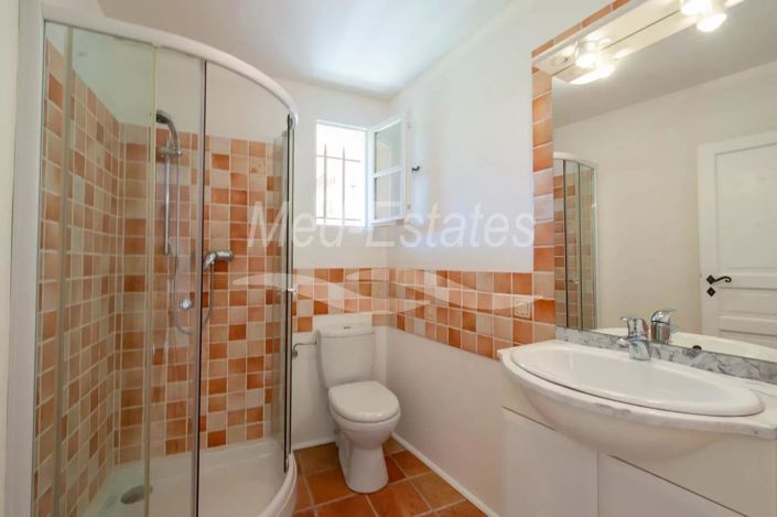 Image No.25-3 Bed House for sale