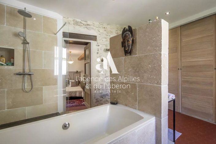 Image No.6-3 Bed House for sale