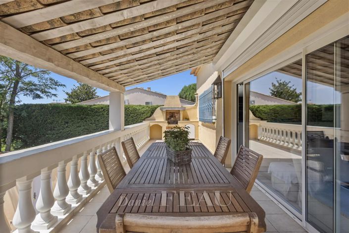 Image No.2-4 Bed Apartment for sale