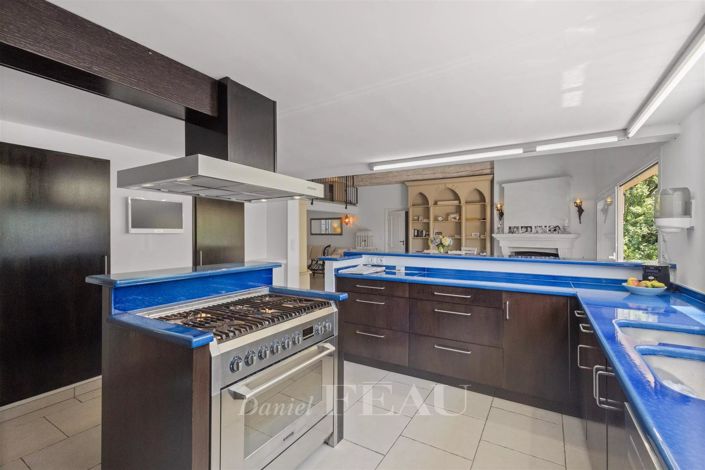 Image No.9-4 Bed Apartment for sale