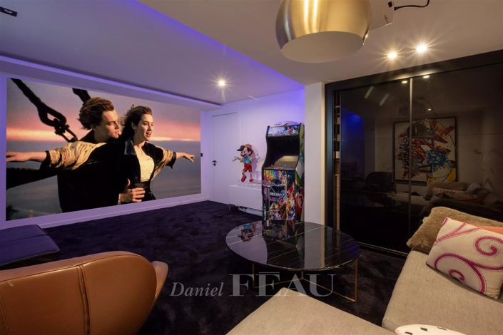 Image No.11-6 Bed House for sale