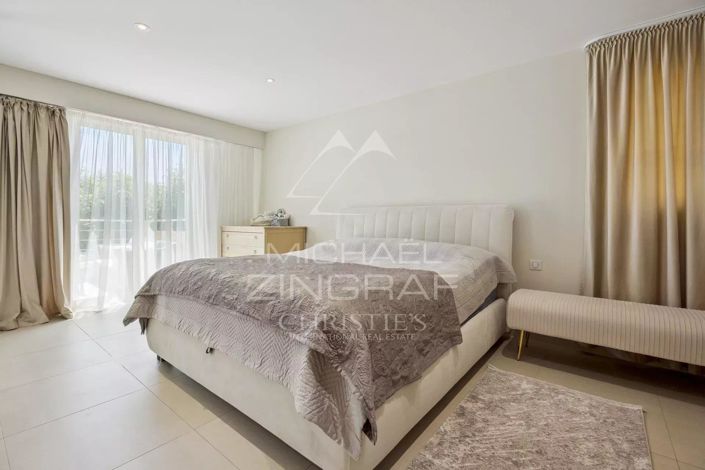 Image No.4-4 Bed Apartment for sale