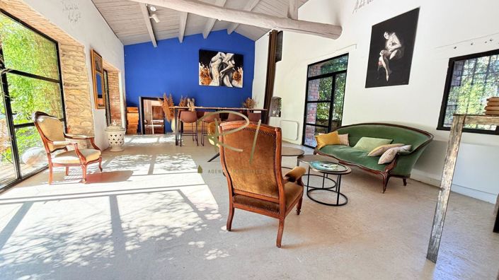 Image No.8-6 Bed House for sale