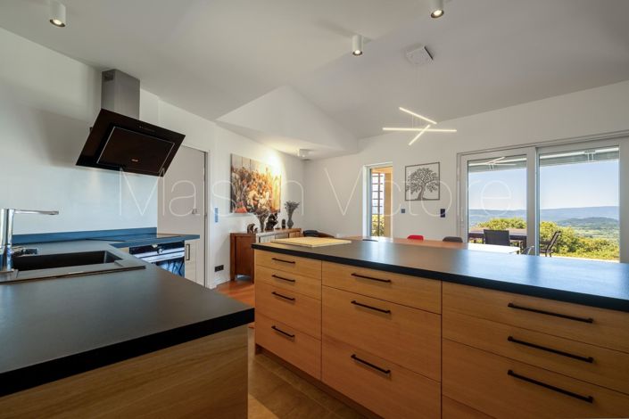 Image No.17-4 Bed House for sale