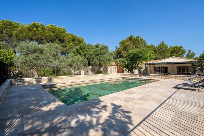 Image No.3-4 Bed House for sale