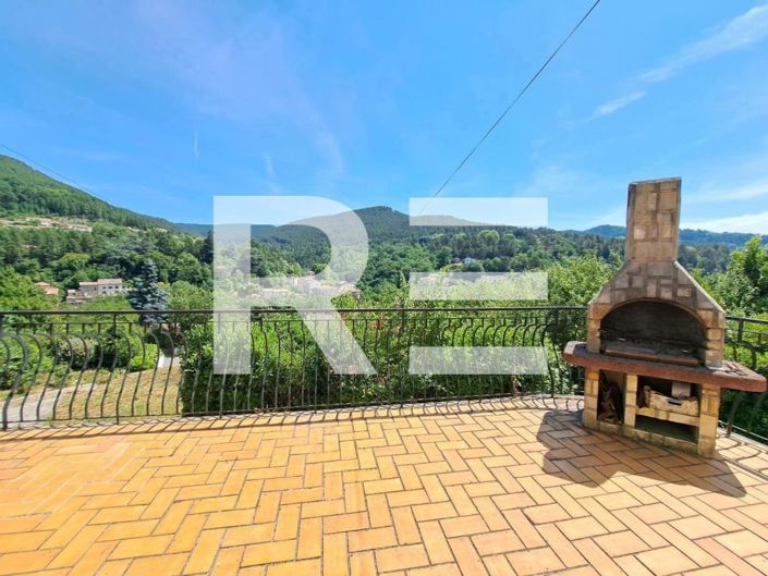 Image No.8-7 Bed House for sale