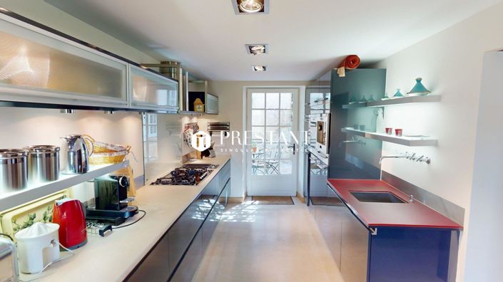 Image No.18-9 Bed House for sale