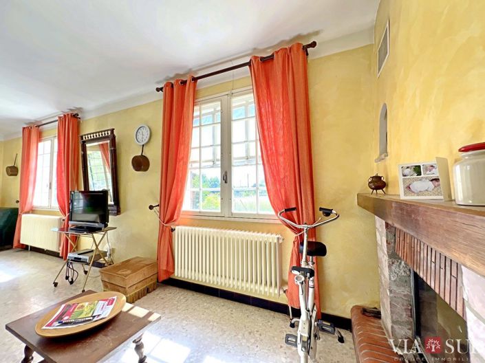 Image No.9-4 Bed House for sale