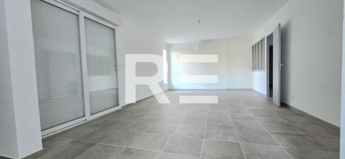 Image No.2-2 Bed House for sale