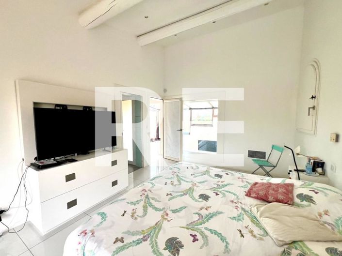 Image No.7-7 Bed House for sale