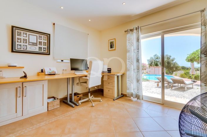 Image No.22-5 Bed House for sale