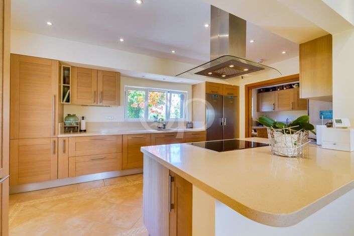 Image No.25-5 Bed House for sale