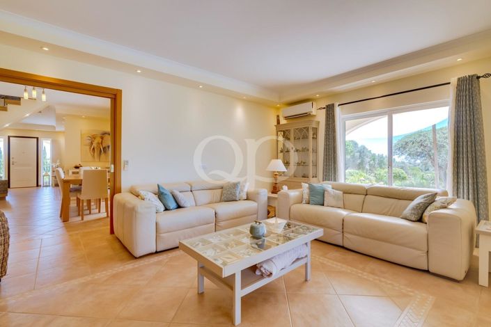 Image No.28-5 Bed House for sale