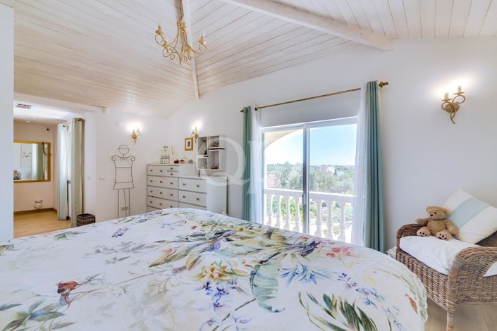 Image No.7-5 Bed House for sale