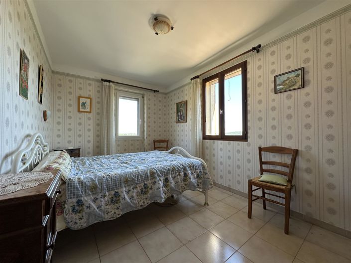 Image No.12-3 Bed House for sale