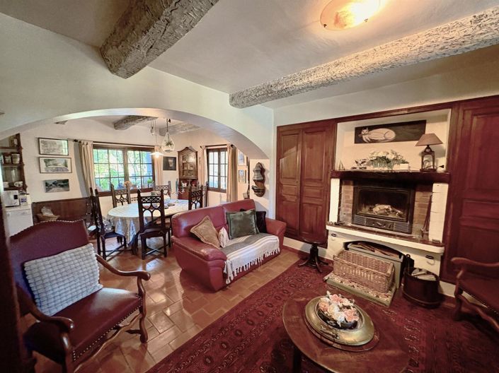 Image No.17-11 Bed Property for sale