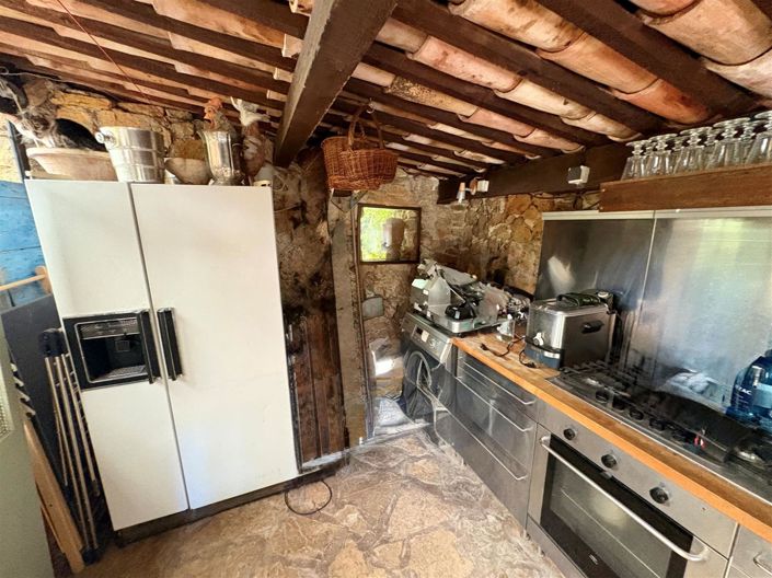 Image No.23-11 Bed Property for sale