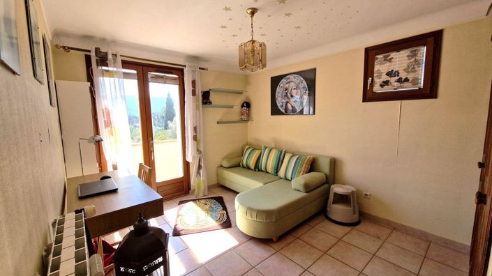 Image No.15-7 Bed House for sale