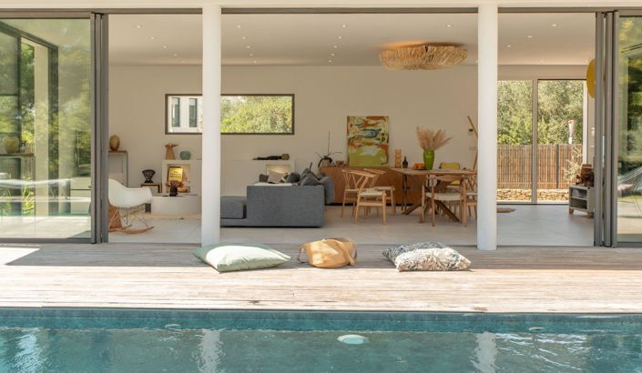 Image No.5-6 Bed House for sale