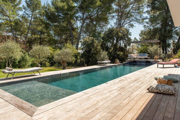 Image No.9-6 Bed House for sale