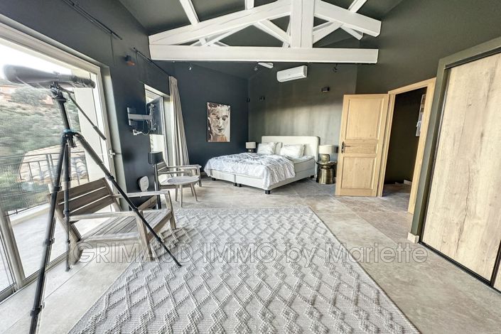 Image No.19-7 Bed House for sale