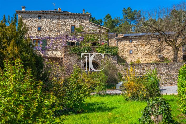 Image No.1-5 Bed House for sale