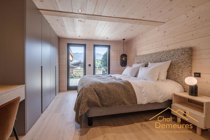 Image No.6-5 Bed House for sale