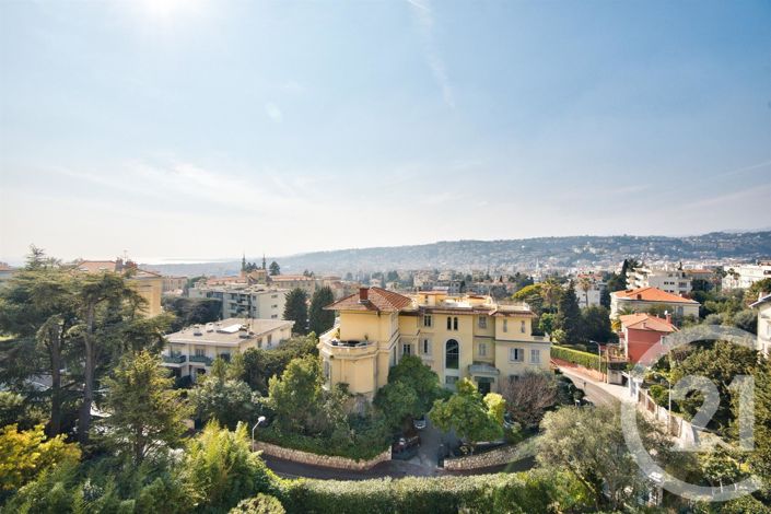 Image No.25-4 Bed Apartment for sale