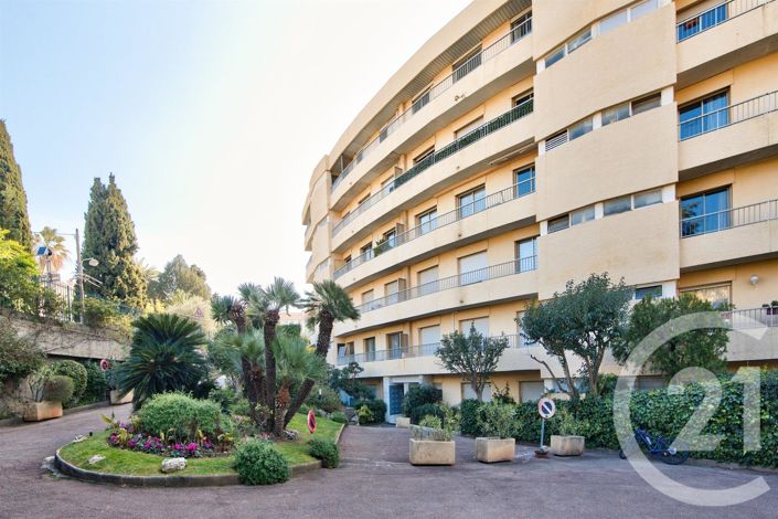 Image No.28-4 Bed Apartment for sale