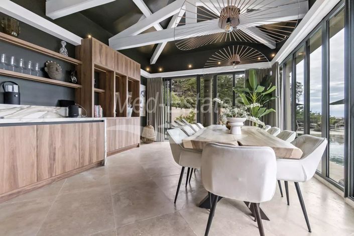 Image No.15-5 Bed House for sale