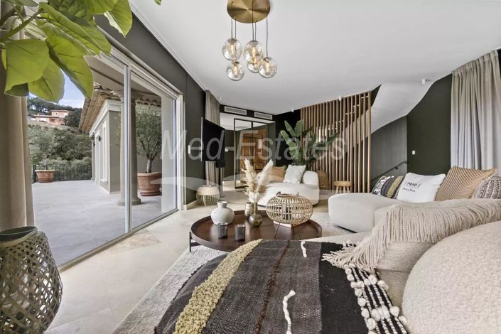 Image No.28-5 Bed House for sale