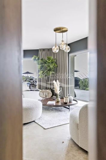 Image No.41-5 Bed House for sale