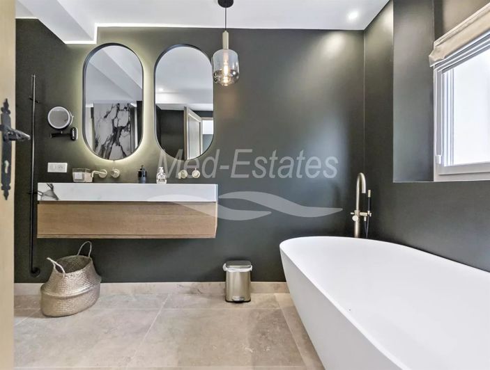 Image No.52-5 Bed House for sale