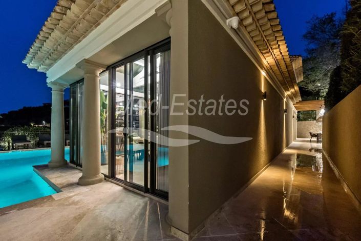 Image No.66-5 Bed House for sale