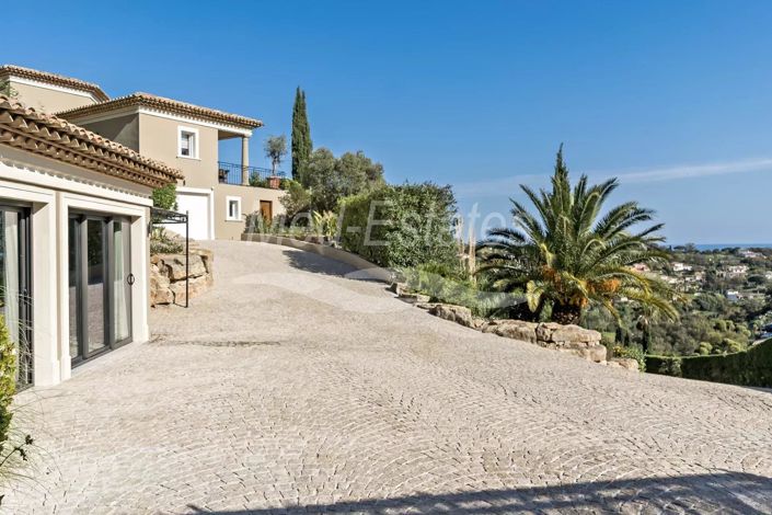 Image No.77-5 Bed House for sale