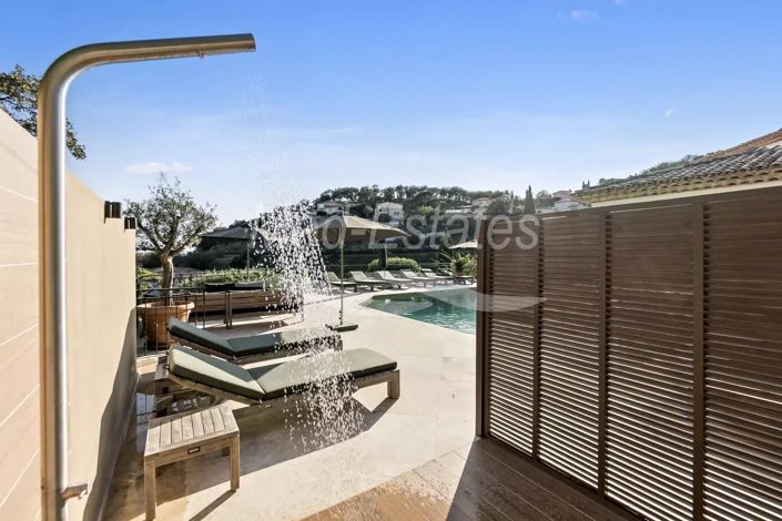 Image No.93-5 Bed House for sale