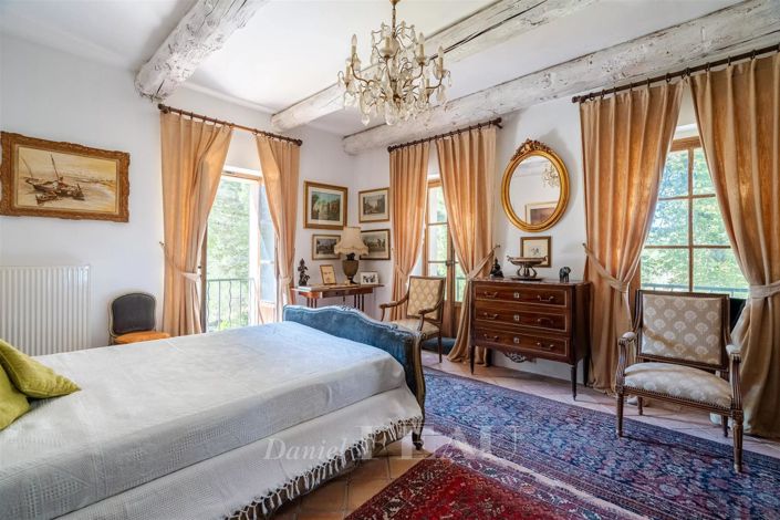 Image No.11-5 Bed House for sale