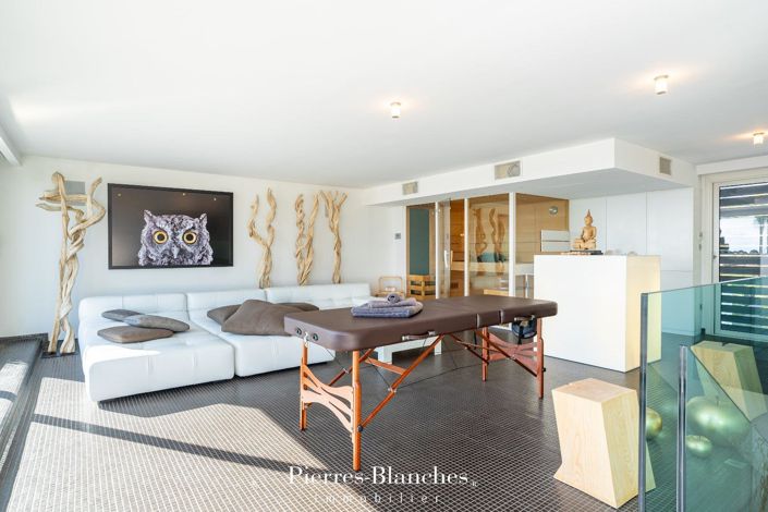 Image No.13-4 Bed Property for sale