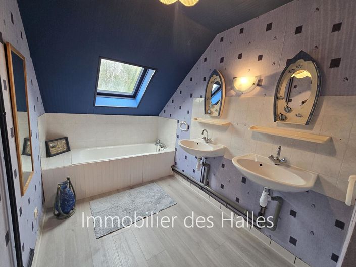 Image No.16-3 Bed House for sale