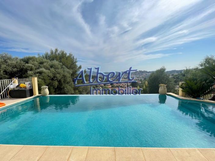 Image No.6-5 Bed House for sale