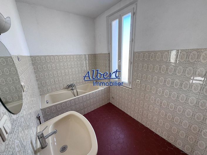 Image No.17-4 Bed House for sale