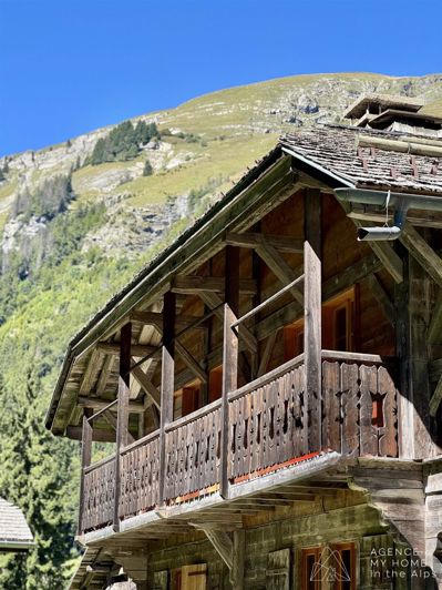 Image No.16-4 Bed House for sale